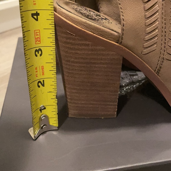 Tan Vince Camuto bootie size 7 - Picture 10 of 14